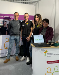 Das Messeteam mit Marion Swietza (r.), Leiterin Immanuel Suchthilfeverbund Guben am Messestand auf der Impuls Job- und Ausbildungsmesse in Cottbus